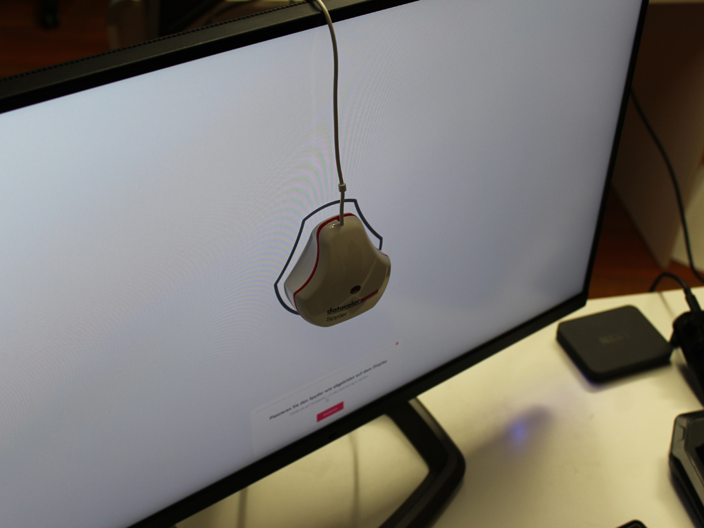 Der Sensor hängt an einer vorgegebenen Position.