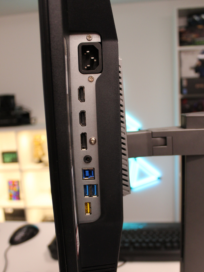 Anschlüsse im Detail.